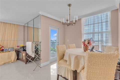 Copropriété à vendre à Miami, Floride: 2 chambres, 105.91 m2 № 1395987 - photo 6