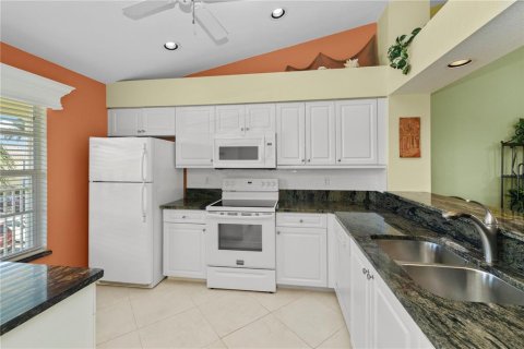 Condo in Punta Gorda, Florida, 2 bedrooms  № 1143636 - photo 5