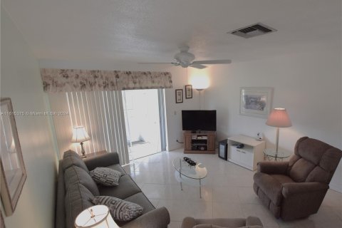 Copropriété à vendre à West Palm Beach, Floride: 1 chambre, 56.76 m2 № 1237005 - photo 16
