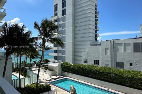 Copropriété à vendre à Miami Beach, Floride: 49.98 m2 № 1221734 - photo 3