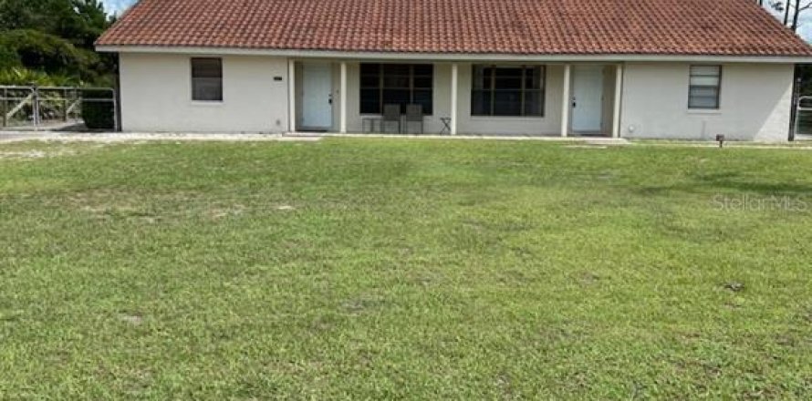 Commercial property in Indian lake estates, Florida 4 bedrooms, 166.48 sq.m. № 1395652