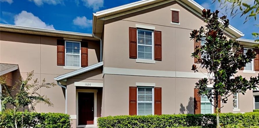 Townhouse in Saint Cloud, Florida 3 bedrooms, 172.05 sq.m. № 1395685