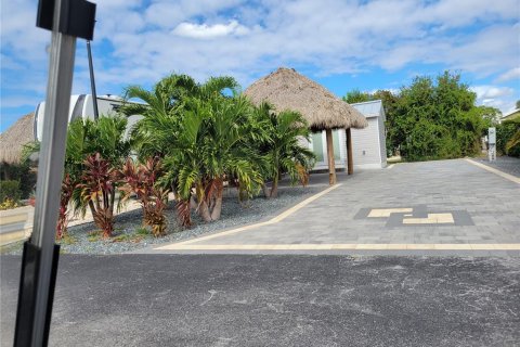 Terreno en venta en Okeechobee, Florida № 831297 - foto 1