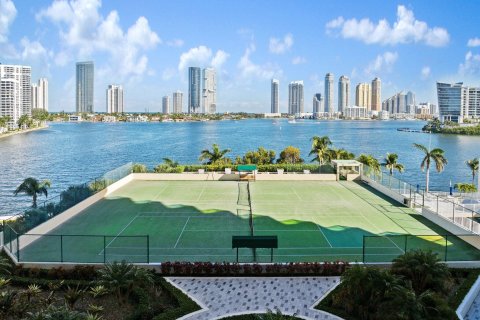 Condo in Aventura, Florida, 2 bedrooms  № 1155695 - photo 12