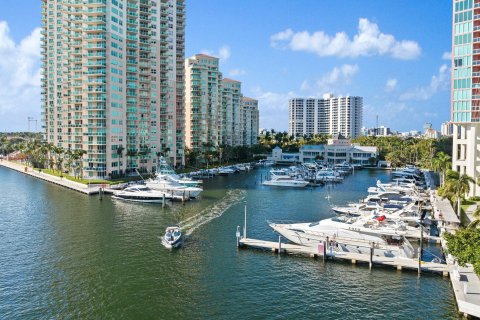 Condo in Aventura, Florida, 2 bedrooms  № 1155695 - photo 7