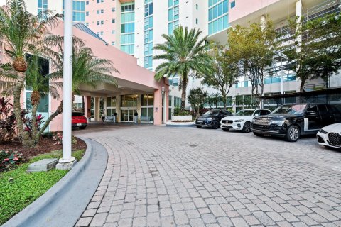 Condo in Aventura, Florida, 2 bedrooms  № 1155695 - photo 19