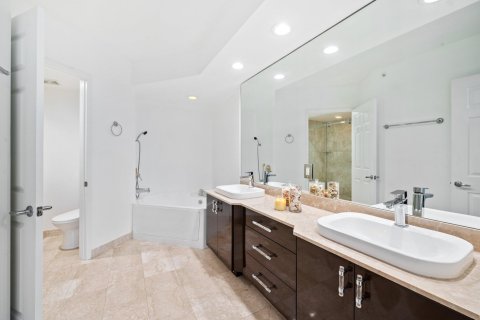 Condo in Aventura, Florida, 2 bedrooms  № 1155695 - photo 29