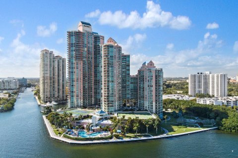 Condo in Aventura, Florida, 2 bedrooms  № 1155695 - photo 18