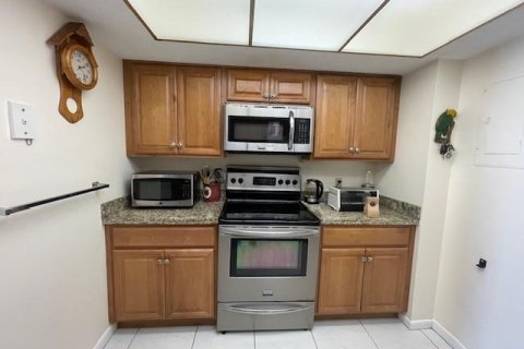 Condo in Lauderhill, Florida, 2 bedrooms  № 950017 - photo 15