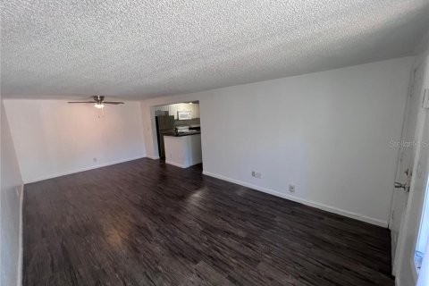 Condominio en venta en Orlando, Florida, 2 dormitorios, 76.92 m2 № 1016641 - foto 5