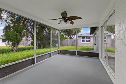 Casa en venta en Port Richey, Florida, 3 dormitorios, 133.97 m2 № 1338219 - foto 21