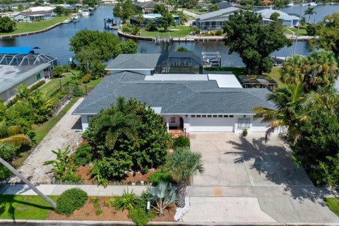 Villa ou maison à vendre à Port Charlotte, Floride: 3 chambres, 208.84 m2 № 1350888 - photo 5