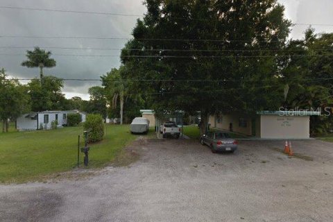 Commercial property in Okeechobee, Florida 5 bedrooms, 213.68 sq.m. № 1147805 - photo 3