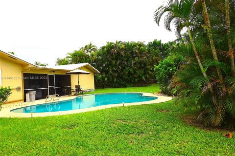 Casa en venta en Coral Springs, Florida, 4 dormitorios, 170.01 m2 № 781113 - foto 15