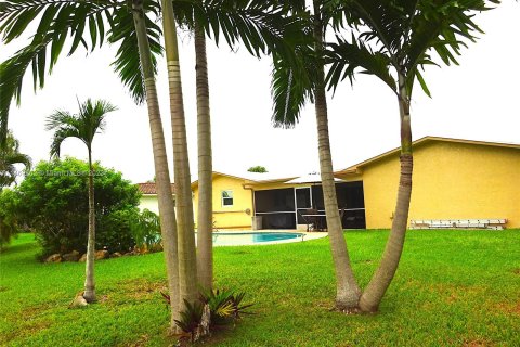 House in Coral Springs, Florida 4 bedrooms, 170.01 sq.m. № 781113 - photo 24