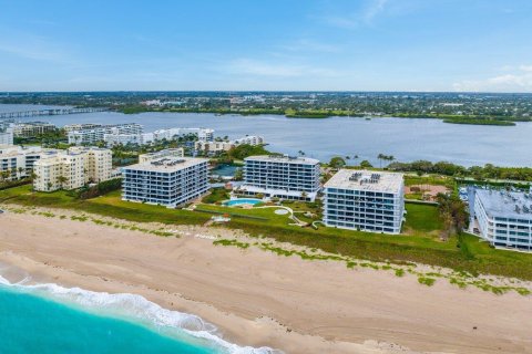 Copropriété à vendre à Palm Beach, Floride: 2 chambres, 176.51 m2 № 983993 - photo 4