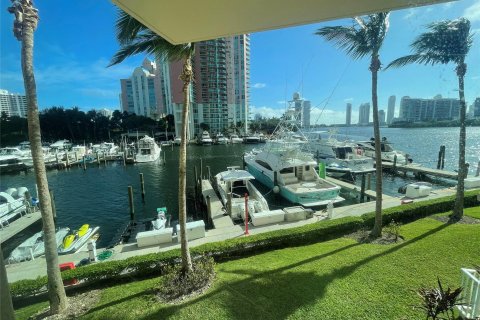 Adosado en venta en Aventura, Florida, 3 dormitorios, 238.39 m2 № 983992 - foto 16