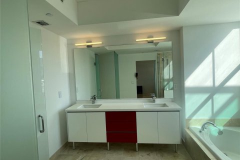 Adosado en venta en Aventura, Florida, 3 dormitorios, 238.39 m2 № 983992 - foto 10