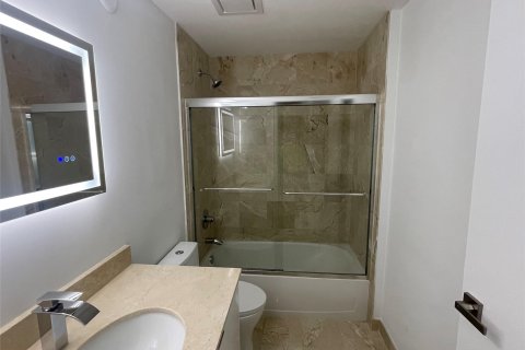 Touwnhouse à vendre à Aventura, Floride: 3 chambres, 238.39 m2 № 983992 - photo 20