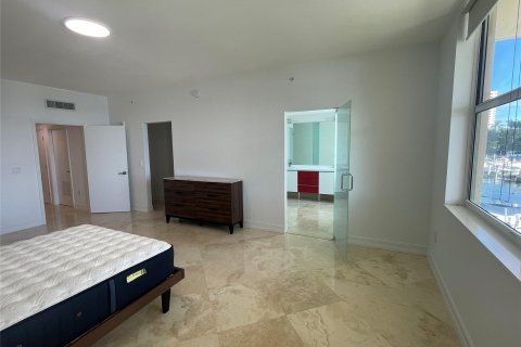 Touwnhouse à vendre à Aventura, Floride: 3 chambres, 238.39 m2 № 983992 - photo 6