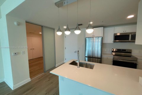 Condominio en venta en Miami, Florida, 1 dormitorio, 80.55 m2 № 1413876 - foto 5