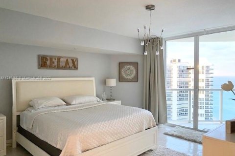 Condominio en alquiler en Sunny Isles Beach, Florida, 2 dormitorios, 152.08 m2 № 31456 - foto 9