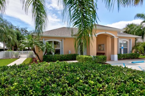 House in Vero Beach, Florida 3 bedrooms, 152.82 sq.m. № 1189820 - photo 3