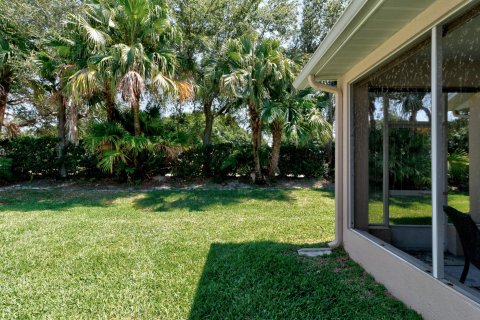 House in Vero Beach, Florida 3 bedrooms, 152.82 sq.m. № 1189820 - photo 6