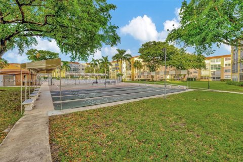 Condo in Lauderdale Lakes, Florida, 2 bedrooms  № 1417806 - photo 24