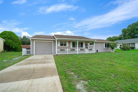 Villa ou maison à vendre à Ocala, Floride: 2 chambres, 131.64 m2 № 1374791 - photo 2