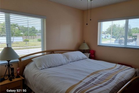 Casa en venta en Cutler Bay, Florida, 3 dormitorios, 171.03 m2 № 1179230 - foto 18