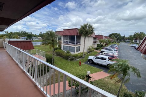 Condo in Royal Palm Beach, Florida, 2 bedrooms  № 1154456 - photo 3