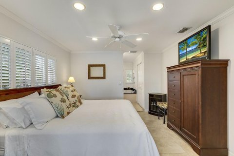 House in Vero Beach, Florida 5 bedrooms, 223.34 sq.m. № 856064 - photo 14
