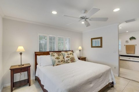 House in Vero Beach, Florida 5 bedrooms, 223.34 sq.m. № 856064 - photo 13