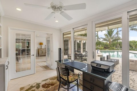 House in Vero Beach, Florida 5 bedrooms, 223.34 sq.m. № 856064 - photo 9