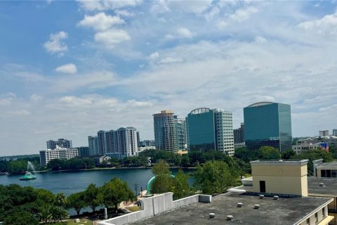 Condo in Orlando, Florida, 2 bedrooms  № 1153000 - photo 21