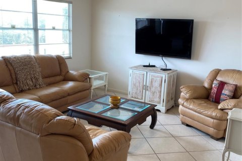 Condo in Deerfield Beach, Florida, 1 bedroom  № 888320 - photo 30