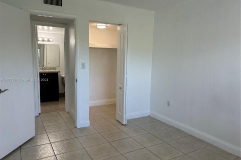 Condo in Sunrise, Florida, 2 bedrooms  № 1394333 - photo 21