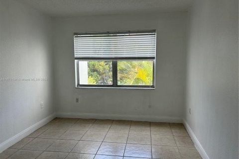 Condo in Sunrise, Florida, 2 bedrooms  № 1394333 - photo 6