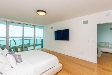 Condo in Miami, Florida, 3 bedrooms  № 1394337 - photo 5