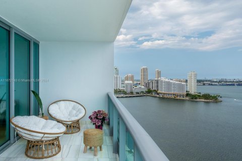 Condo in Miami, Florida, 3 bedrooms  № 1394337 - photo 7