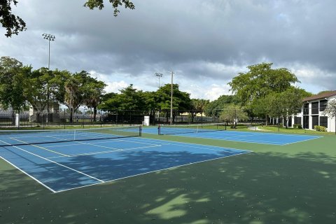 Condo in Oakland Park, Florida, 2 bedrooms  № 1394336 - photo 3