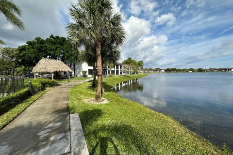 Condo in Oakland Park, Florida, 2 bedrooms  № 1394336 - photo 9