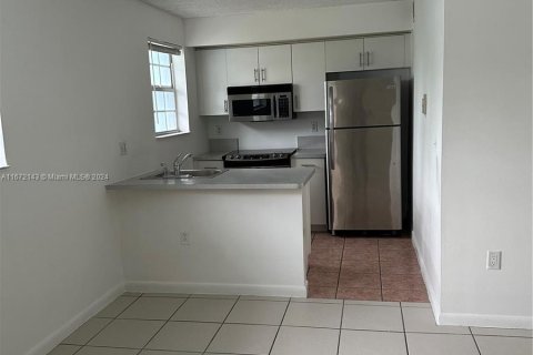 Condo in Homestead, Florida, 1 bedroom  № 1394335 - photo 4