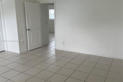 Condo in Homestead, Florida, 1 bedroom  № 1394335 - photo 5