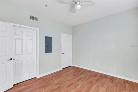 Condo in Orlando, Florida, 2 bedrooms  № 1137840 - photo 24