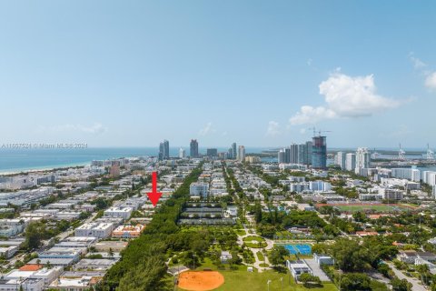 Condo in Miami Beach, Florida, 1 bedroom  № 1360375 - photo 25