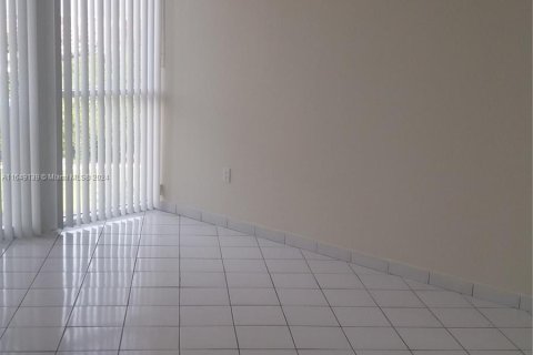 Copropriété à vendre à Sunny Isles Beach, Floride: 2 chambres, 138.42 m2 № 1360335 - photo 28