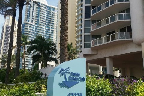 Copropriété à vendre à Sunny Isles Beach, Floride: 2 chambres, 138.42 m2 № 1360335 - photo 1