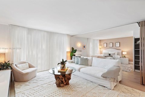 Copropriété à louer à Miami Beach, Floride: 2 chambres, 114.27 m2 № 927432 - photo 2